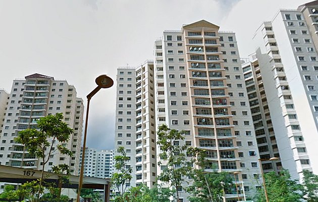 Residents evacuated after fire breaks out at Sengkang flat